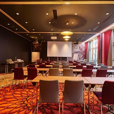 Classic Harmonie Hotel 4*