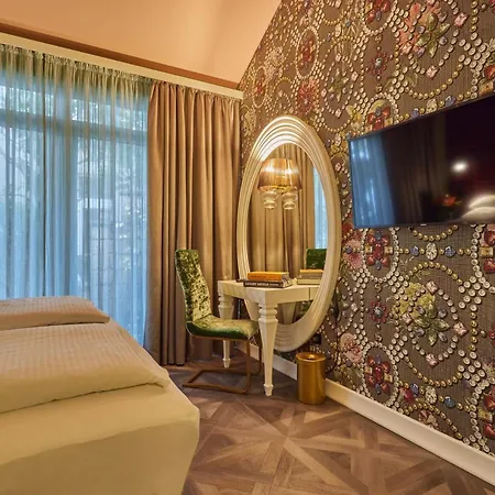 Classic Harmonie 3* קלן