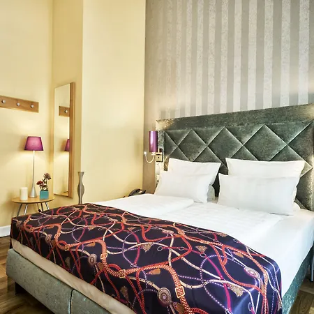 Classic Harmonie מלון