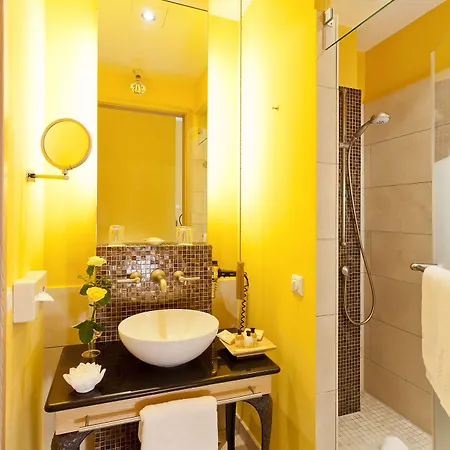 Classic Harmonie מלון קלן