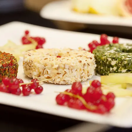 Classic Harmonie מלון