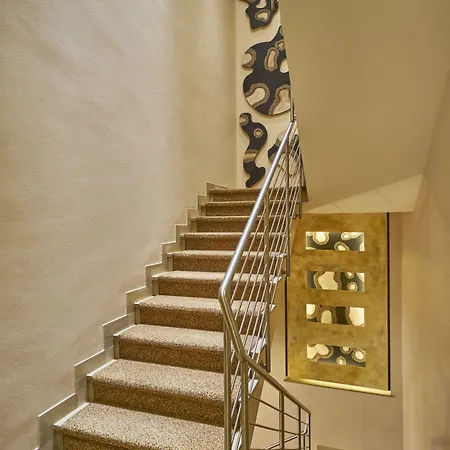 Classic Harmonie מלון