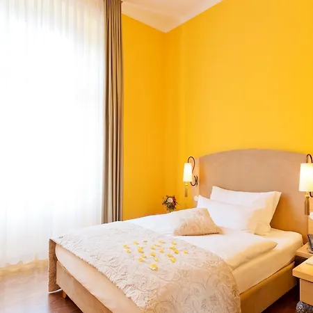 מלון Classic Harmonie 3*